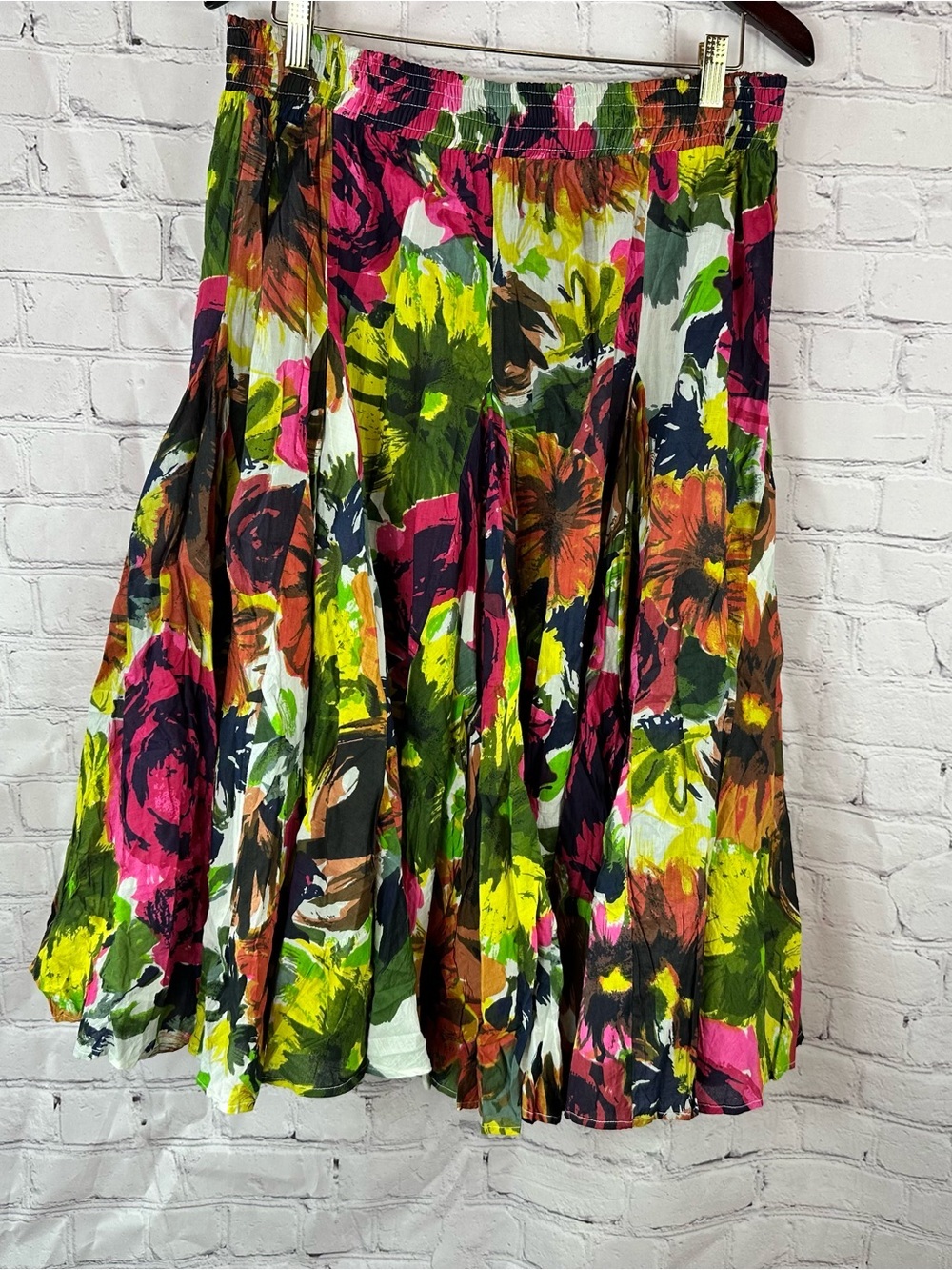 Chelsea & Theodore Vibrant Floral pleated a-line Skirt women L resortwear casual